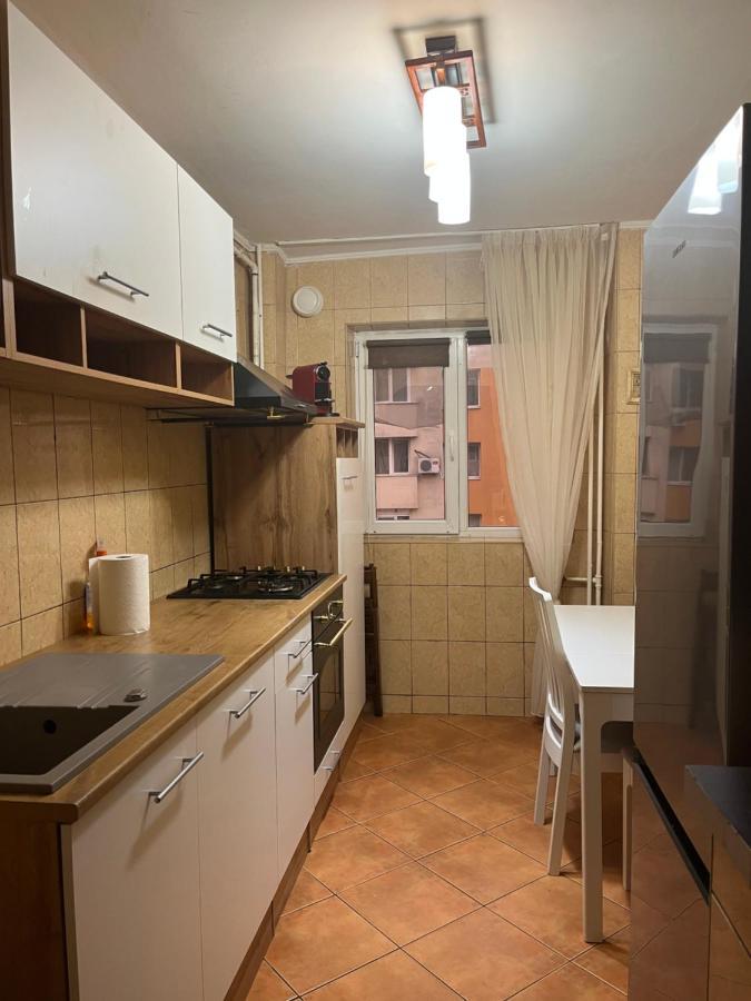Modern Oasis With A Cozy Fireplace Your Stylish Apartment Minutes From Downtown Bucareste Exterior foto